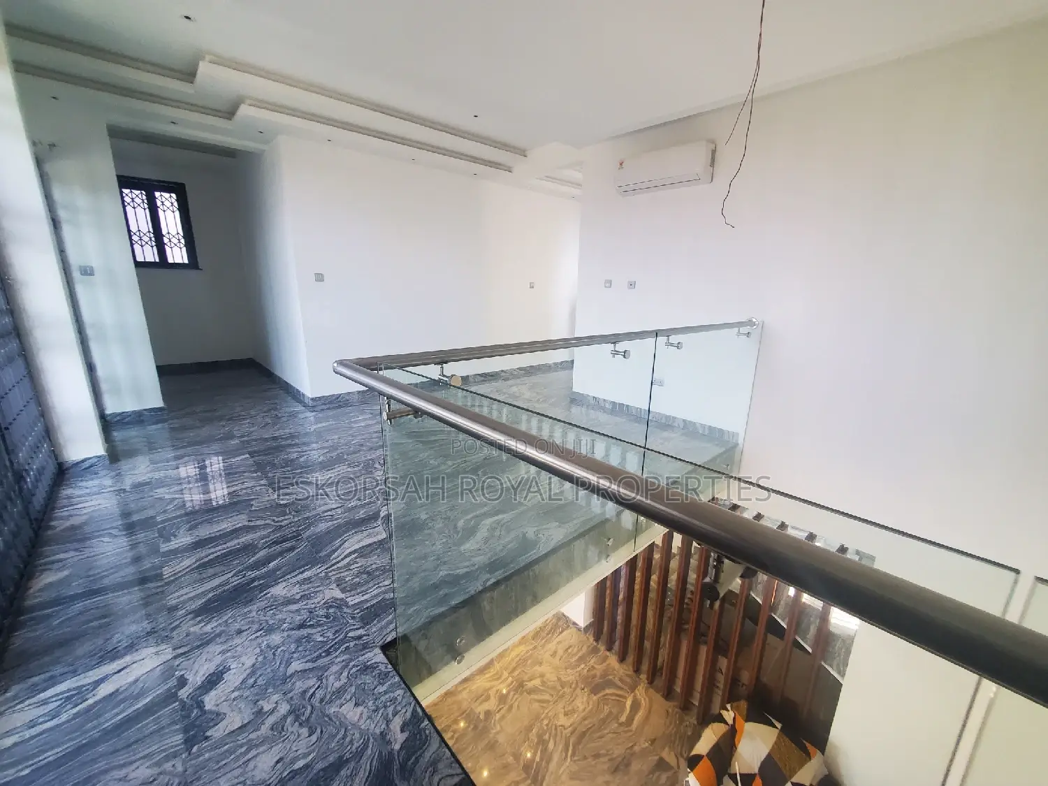 5bdrm House in East Legon A&C Mall for rent