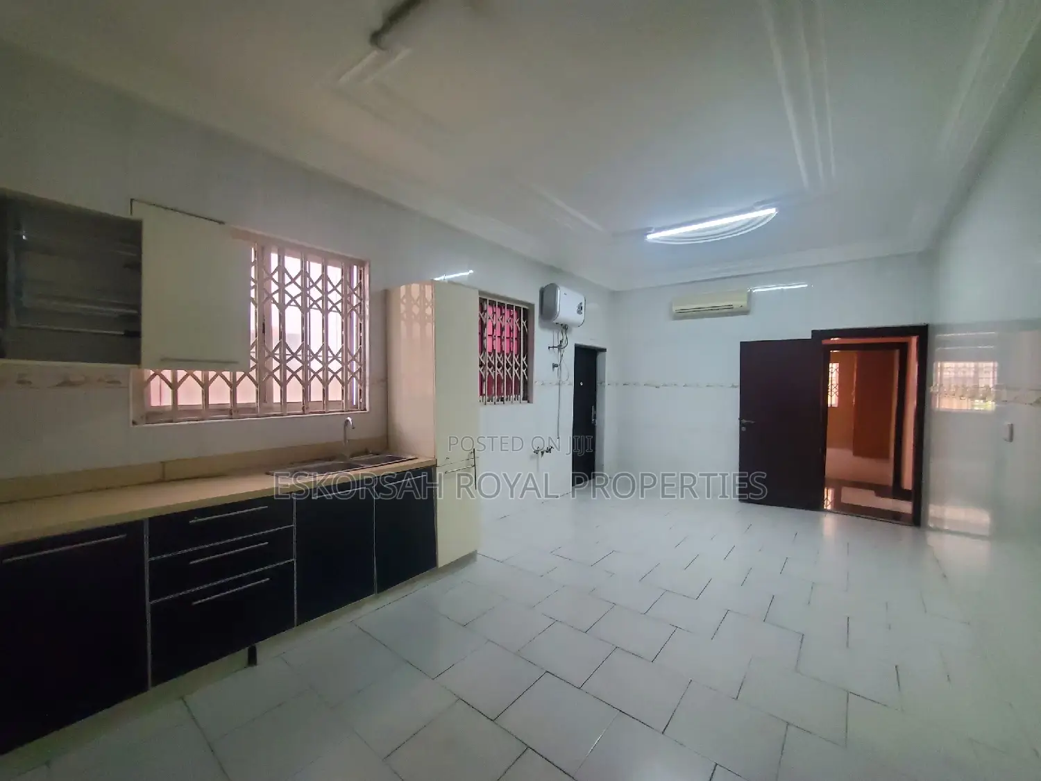 4bdrm House in East Legon, A&C Mall Area for rent