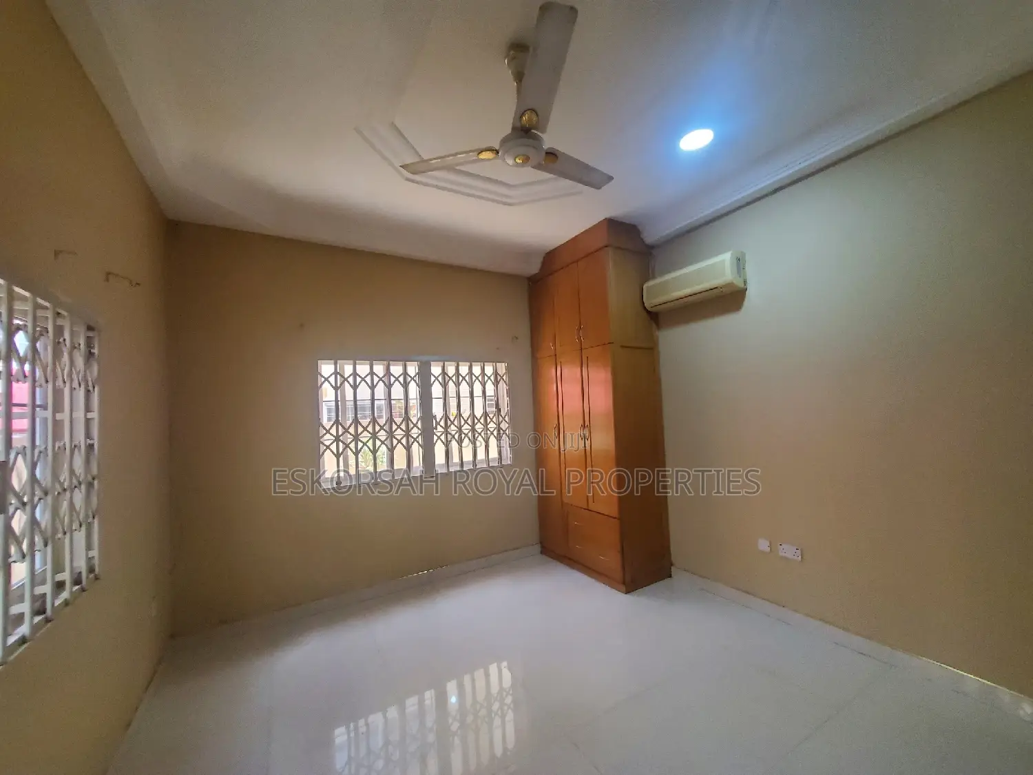 4bdrm House in East Legon, A&C Mall Area for rent