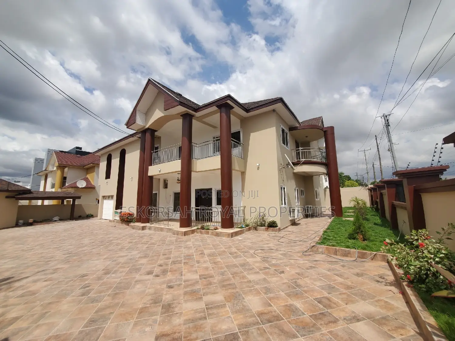 5bdrm House in East Legon for rent