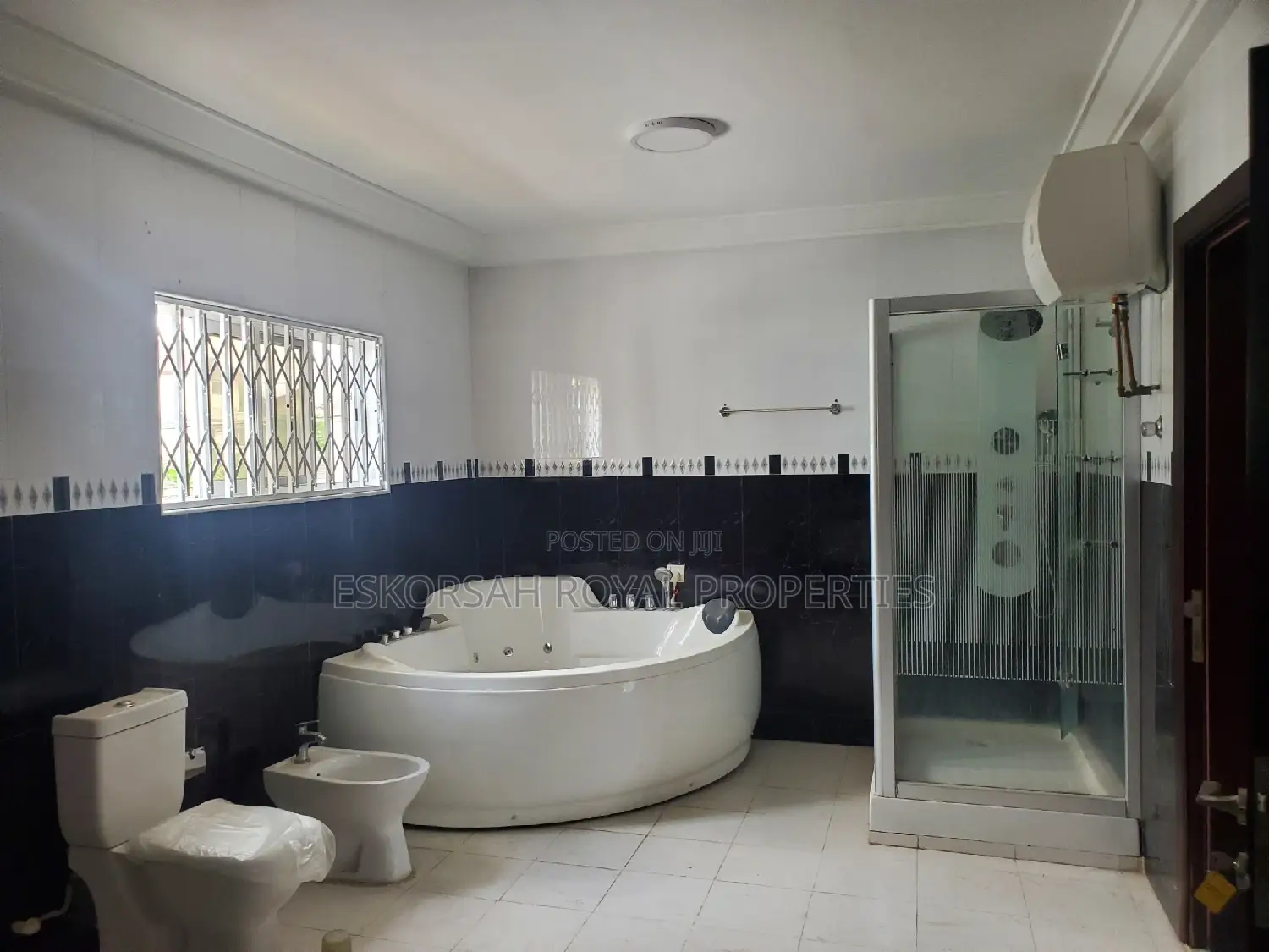 5bdrm House in East Legon for rent