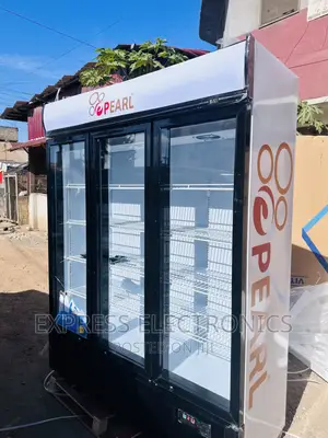 Cool Showcase 3doors Display Fridge PVC-150 Pearl