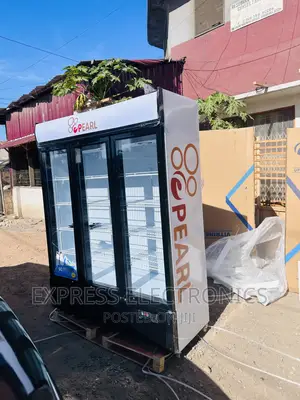 Chill Zone Display Fridge 3doors Pearl PVC-150