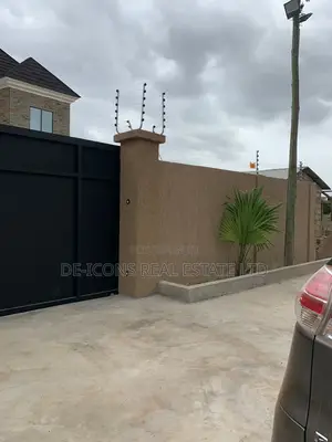 4bdrm Duplex in De-Icons Real Estate, Ghana Link Area for sale