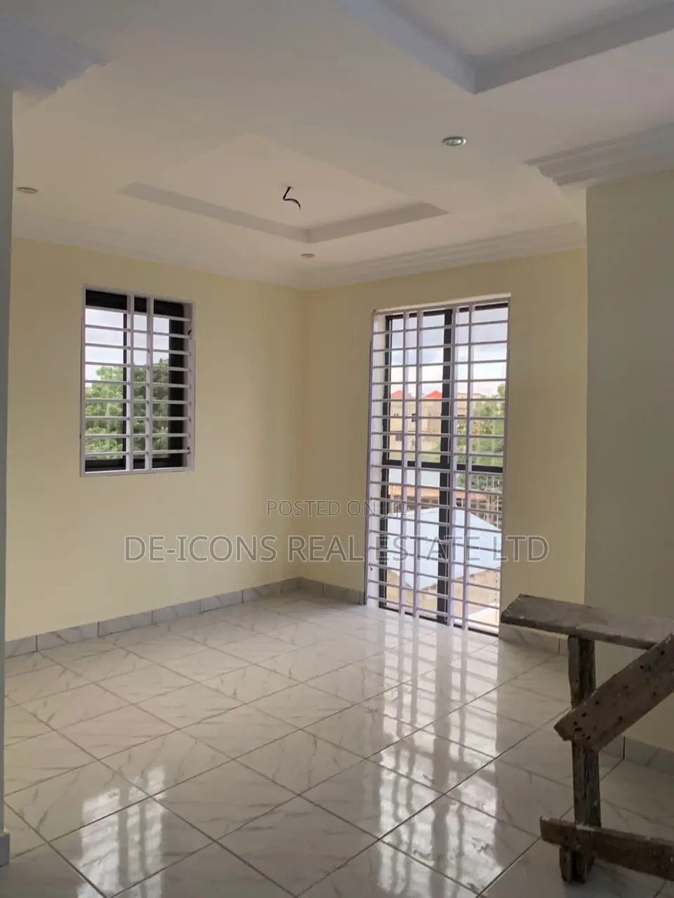 4bdrm Duplex in De-Icons Real Estate, Ghana Link Area for sale