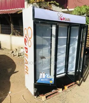 Nicely Designed Pearl PVC-150 3door Electric Beverage Cooler