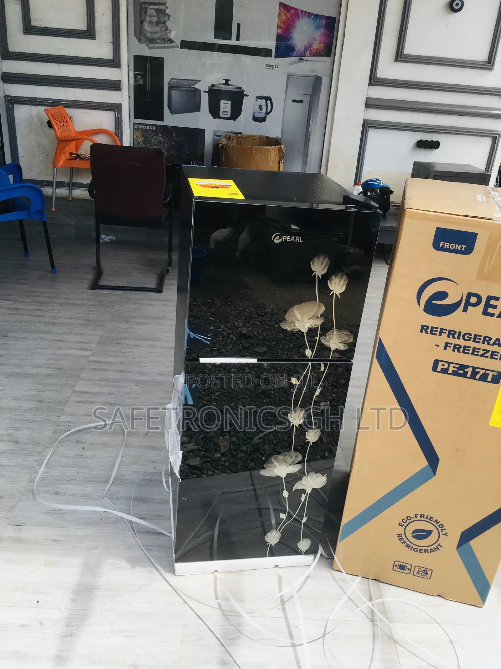 Glass Doubledoor Pearl PF-17T Black Topfreezer Fridge