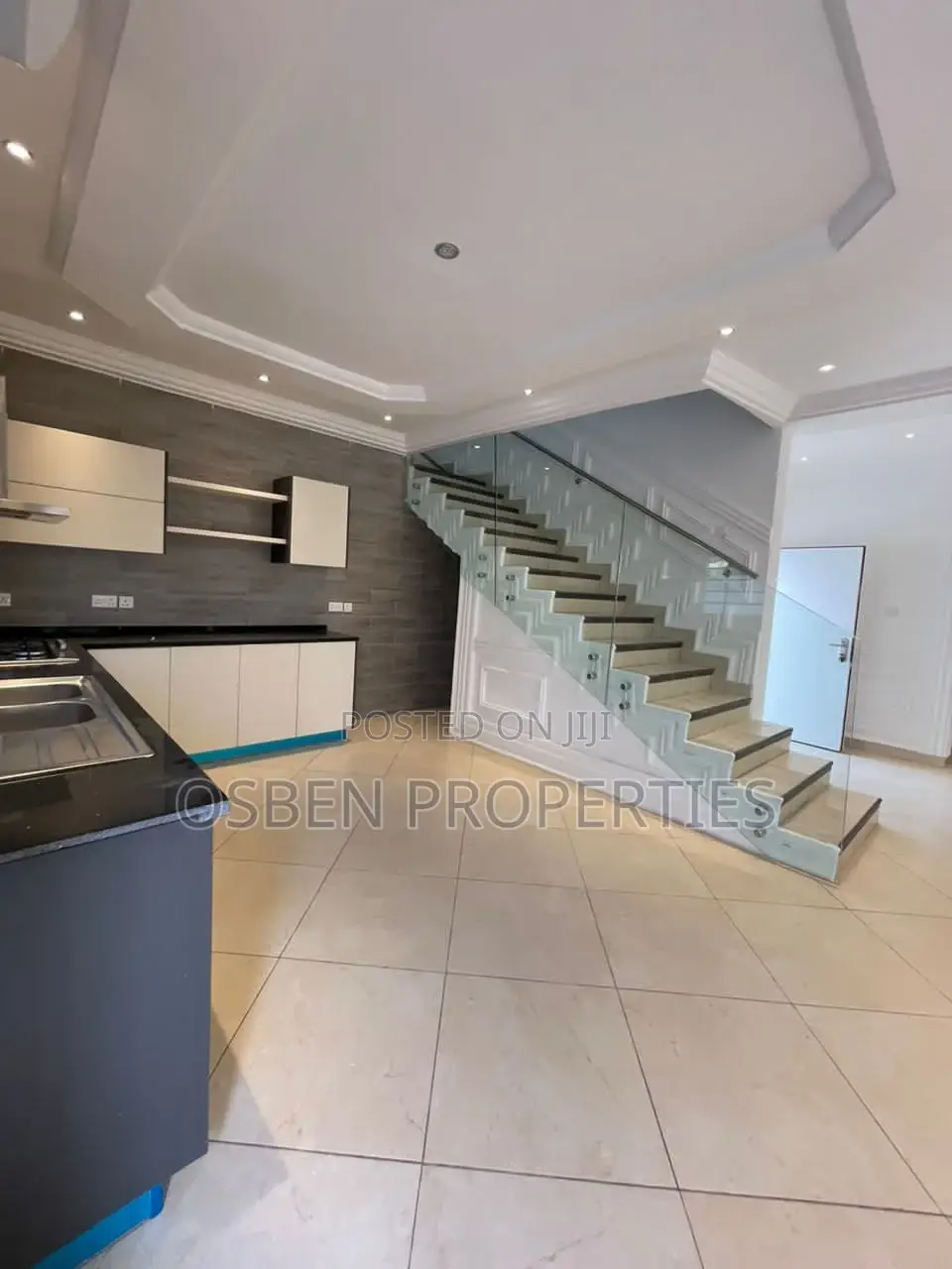 3bdrm Duplex in Pleasant Properties, East Legon for rent