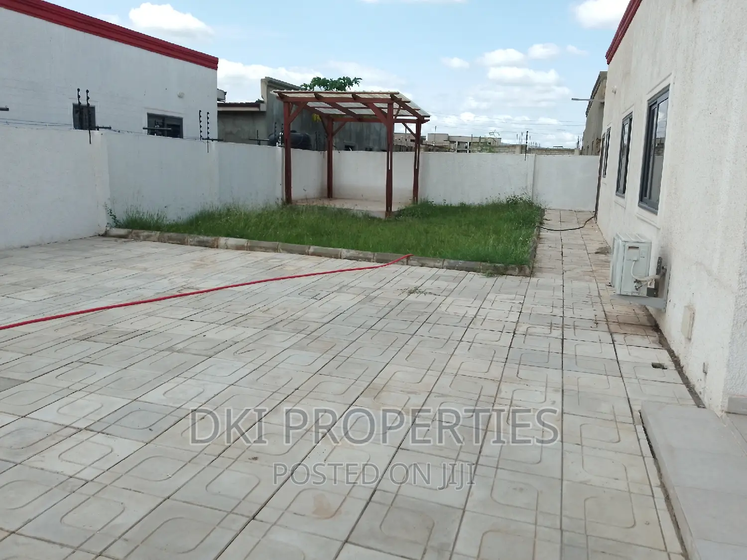 3bdrm House in Dki Properties, Oyarifa for sale