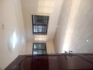3bdrm Duplex in De-Icons Real Estate, Awutu Senya East Municipal