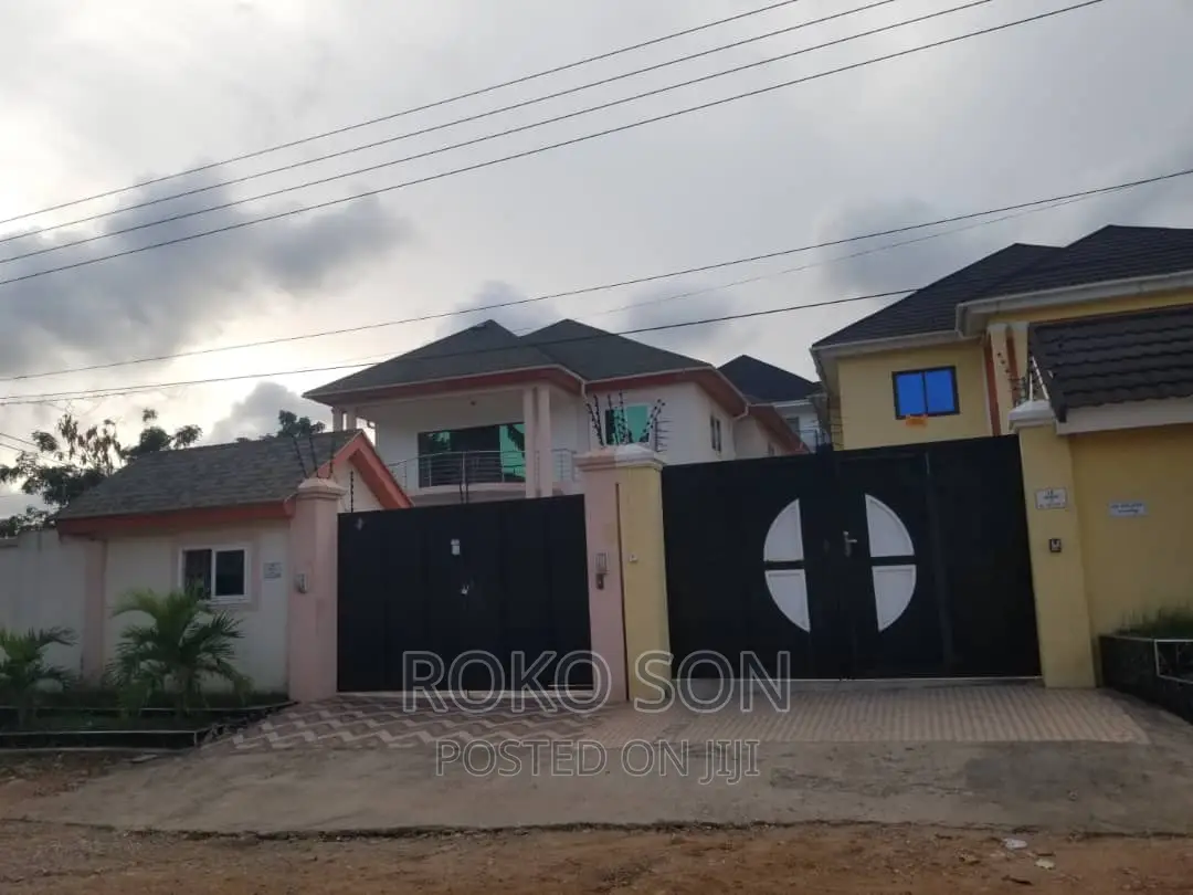 5bdrm Duplex in Dr Roko, West Legon for rent