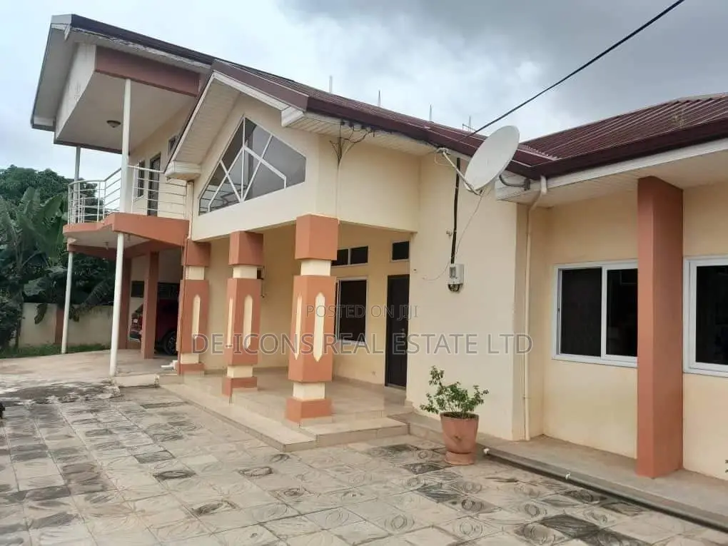 5bdrm Duplex in De-Icons Real Estate, Haatso for rent