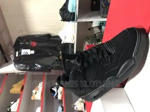 Jordan 4 Black Cat