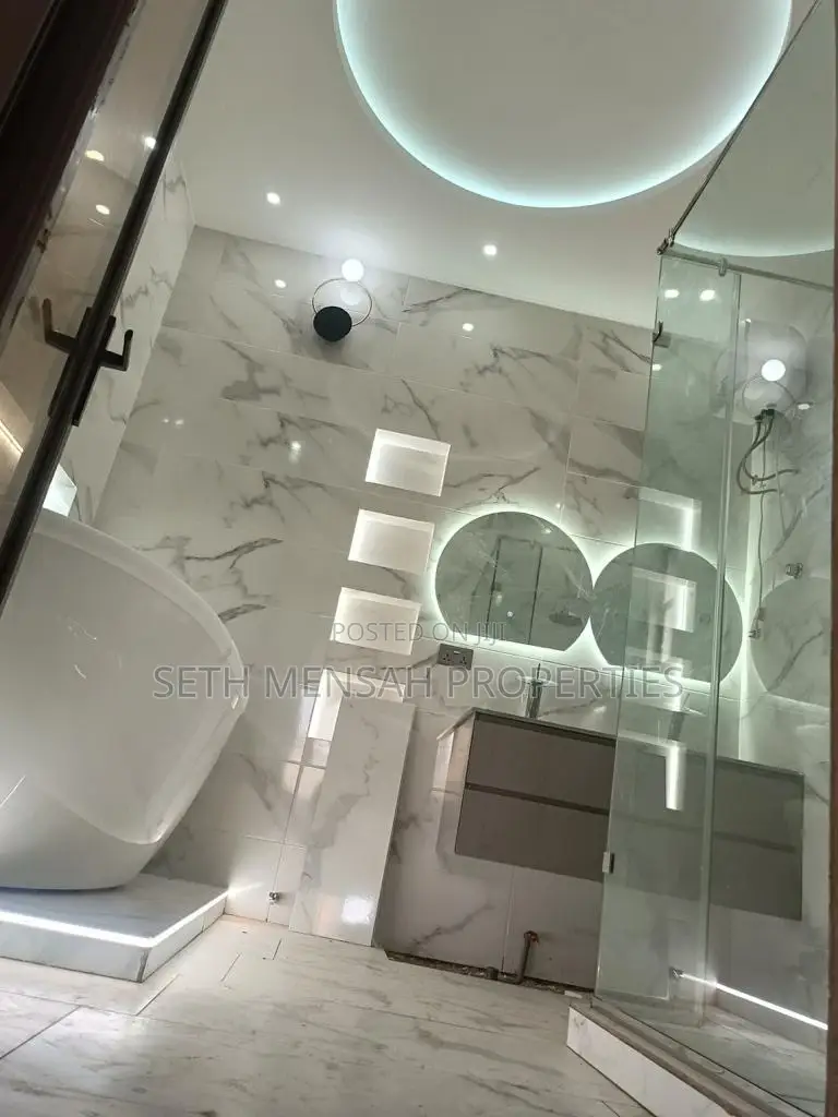 4bdrm House in Skm, Ashaley Botwe for sale