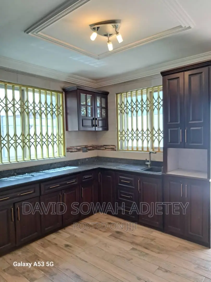 4bdrm House in Bushroad, Teshie for rent