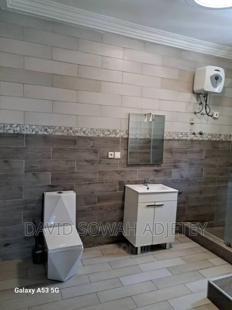 4bdrm House in Bushroad, Teshie for rent