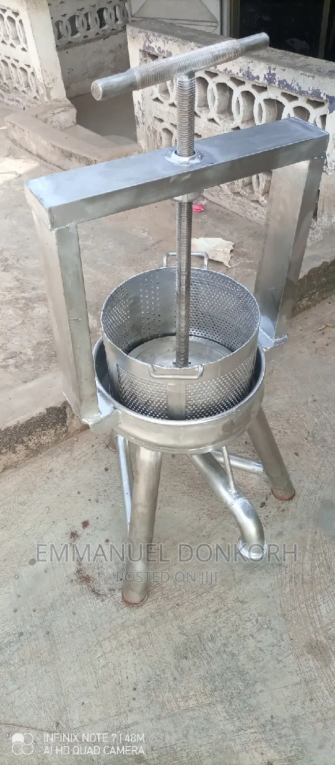 Squeezing Machine