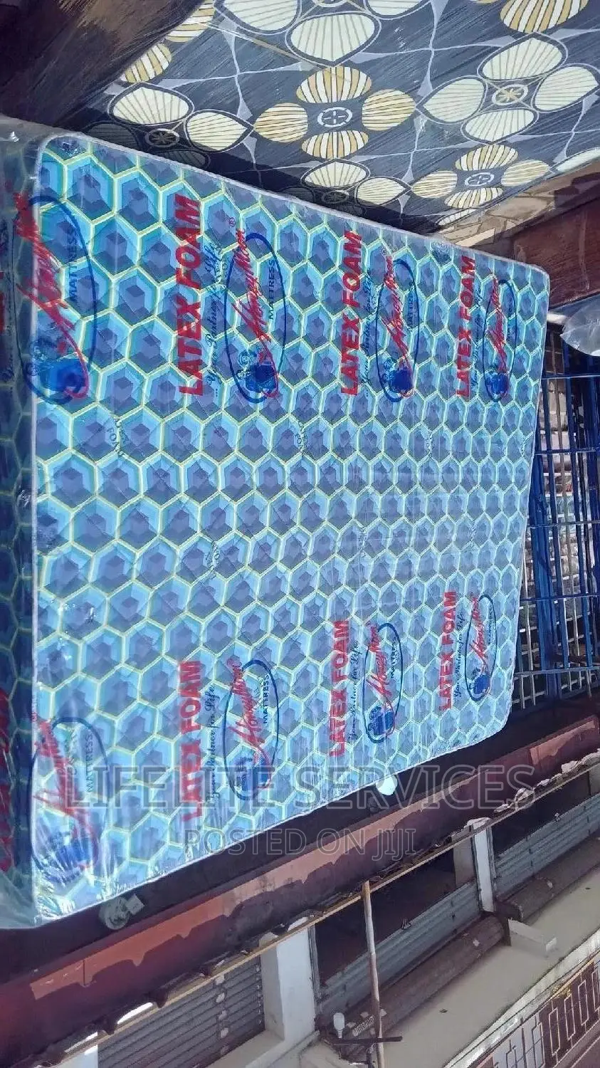 Solid King-Size Mattress 20" Latex Foam