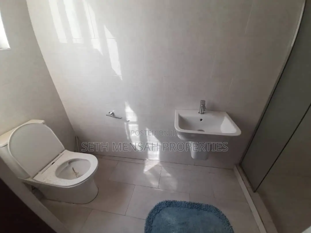 Furnished 3bdrm Townhouse/Terrace in Skm, Haatso for sale