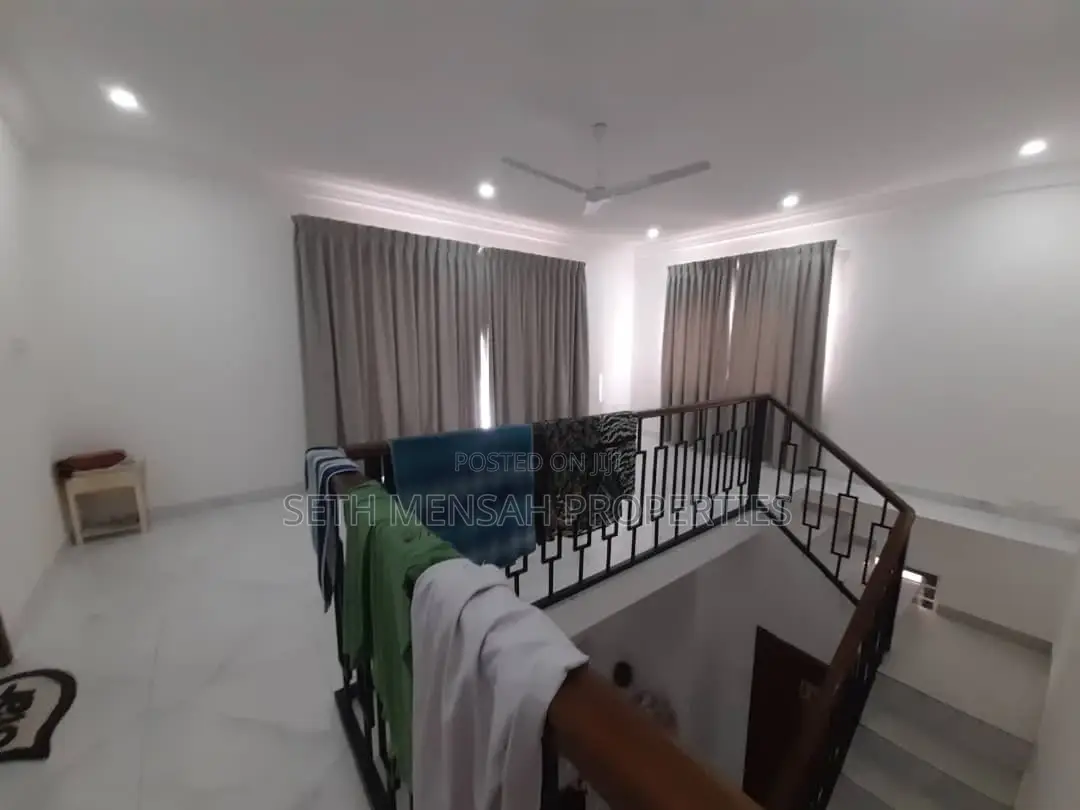 Furnished 3bdrm Townhouse/Terrace in Skm, Haatso for sale
