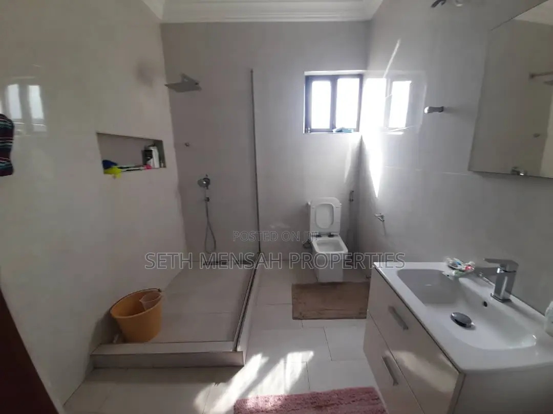 Furnished 3bdrm Townhouse/Terrace in Skm, Haatso for sale