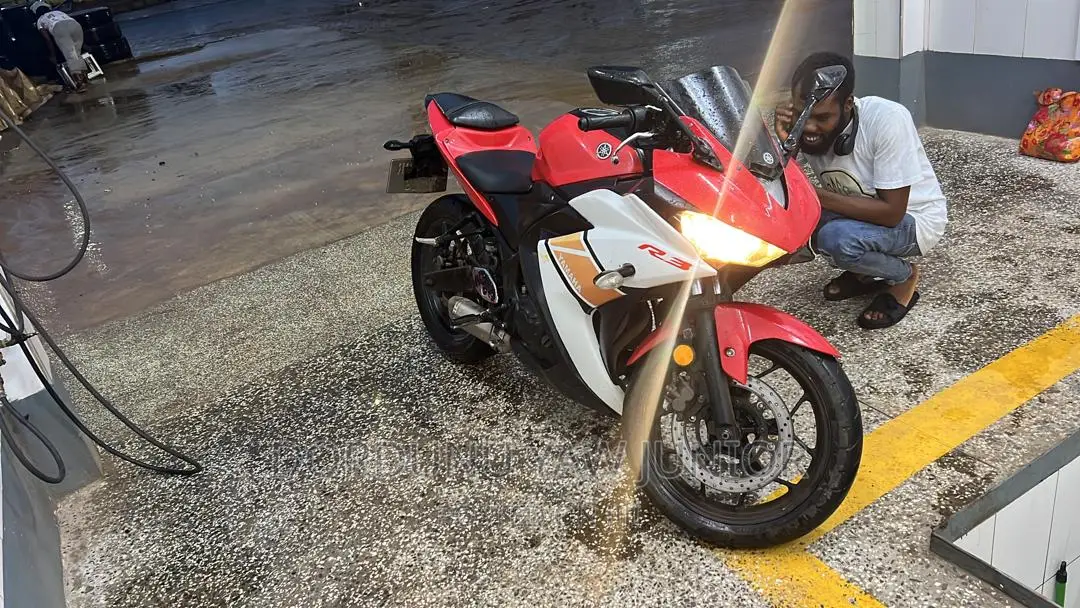 Yamaha R3 2018 Red