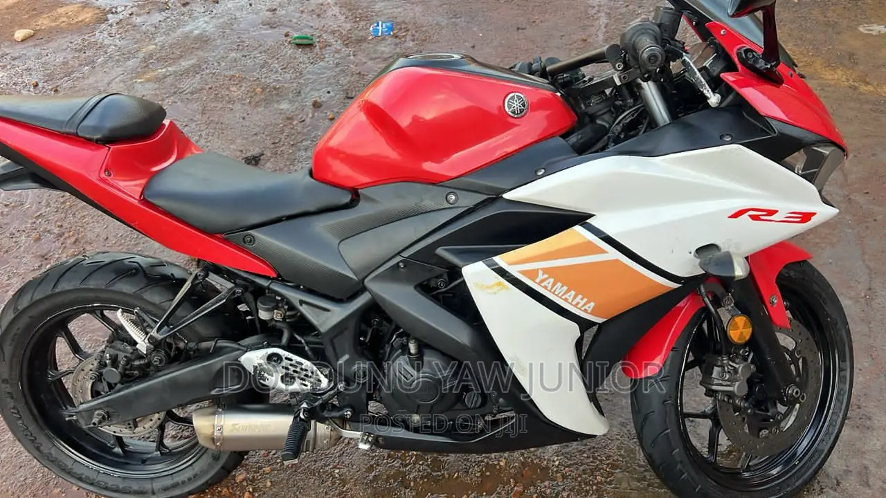 Yamaha R3 2018 Red