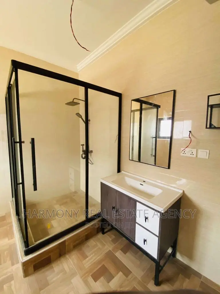 4bdrm House in Airport Residential Area for rent