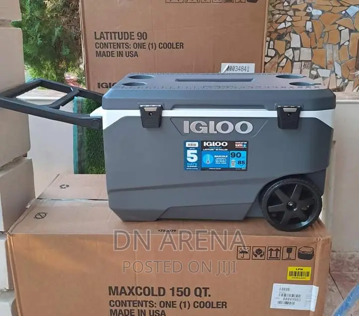 Igloo 90quart Roller Ice Chest
