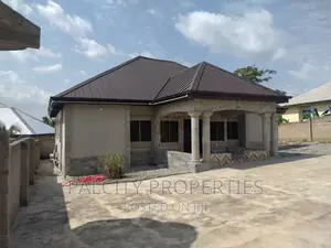3bdrm House in Ejisu Krappa, Kumasi Metropolitan for sale