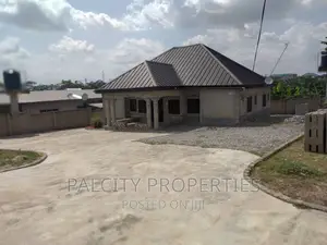 3bdrm House in Ejisu Krappa, Kumasi Metropolitan for sale