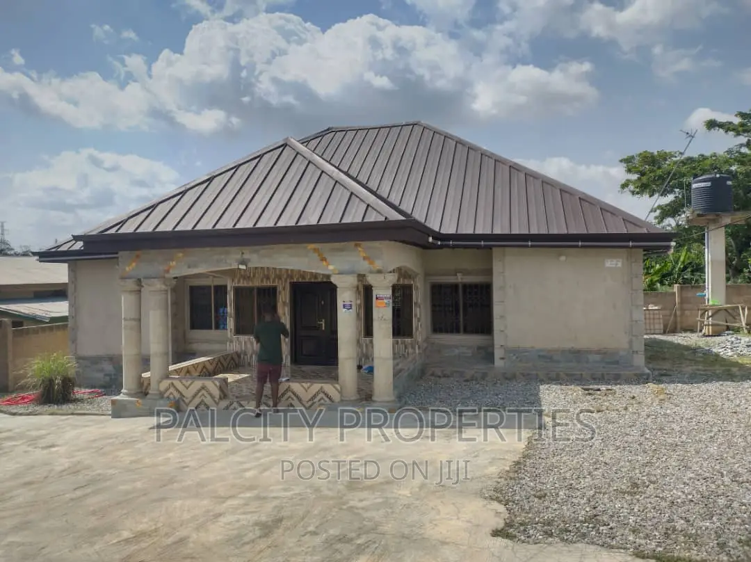 3bdrm House in Ejisu Krappa, Kumasi Metropolitan for sale