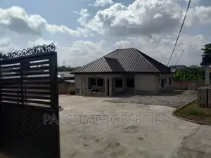 3bdrm House in Ejisu Krappa, Kumasi Metropolitan for sale