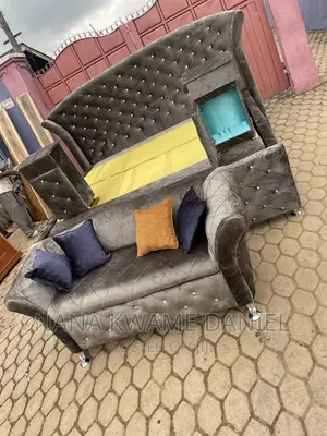 King Size Bed( Good Finishing and Quality Work)