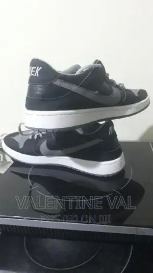 Photo - Nike Sneakers With Lovely Leather Design Size 42