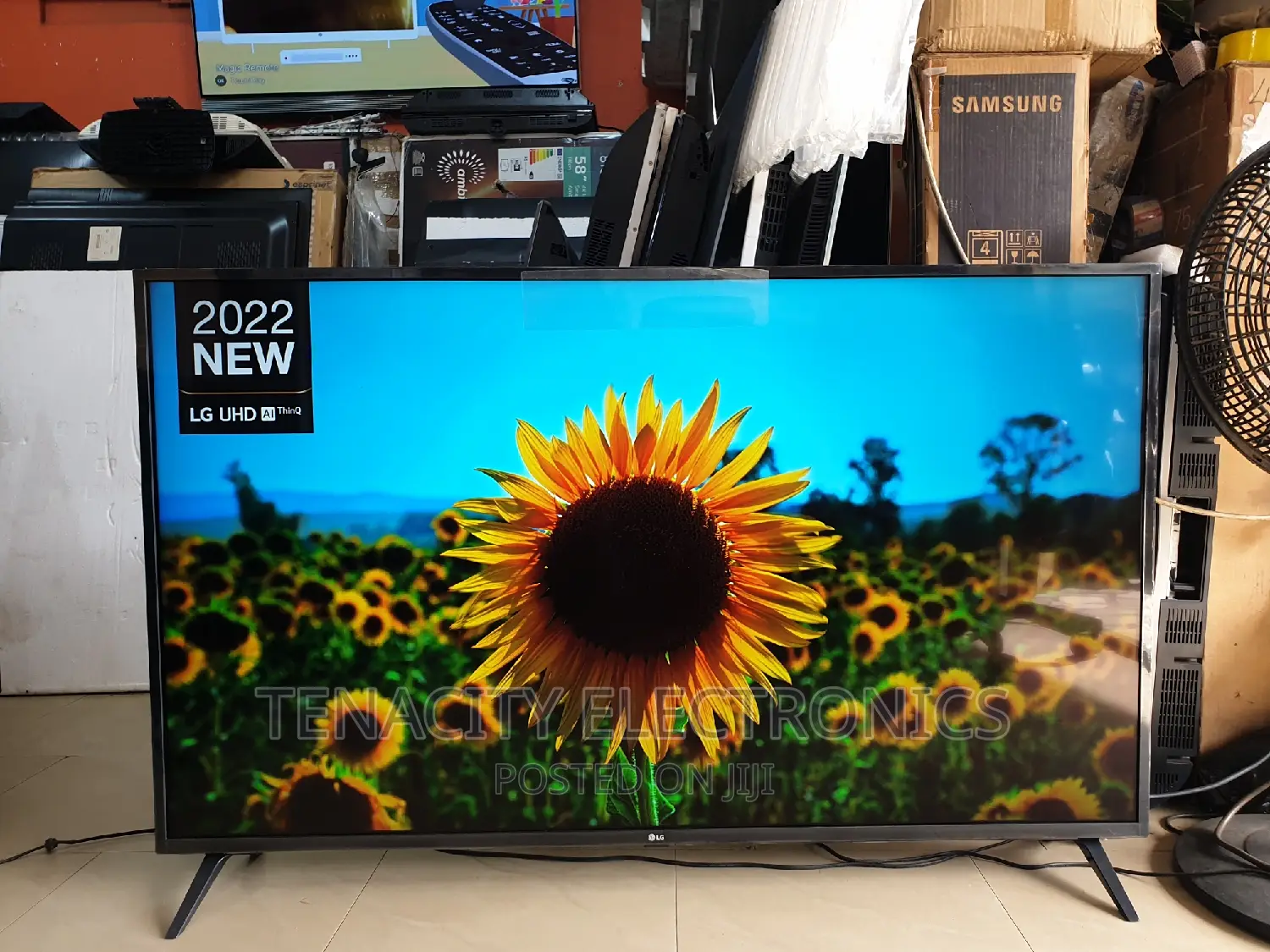 2022/Lg 55"Uhd HDR Smart Satellite TV