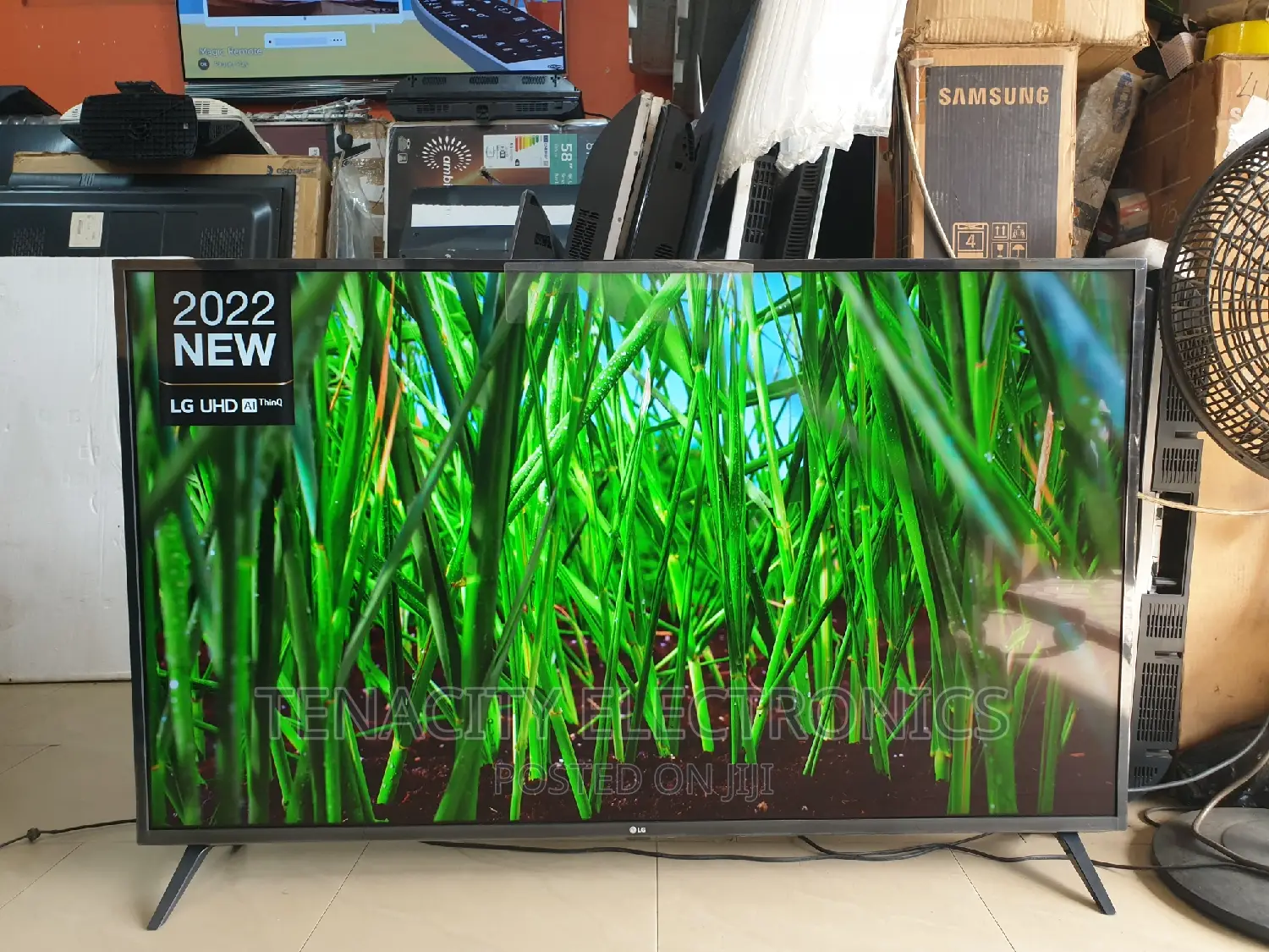 2022/Lg 55"Uhd HDR Smart Satellite TV