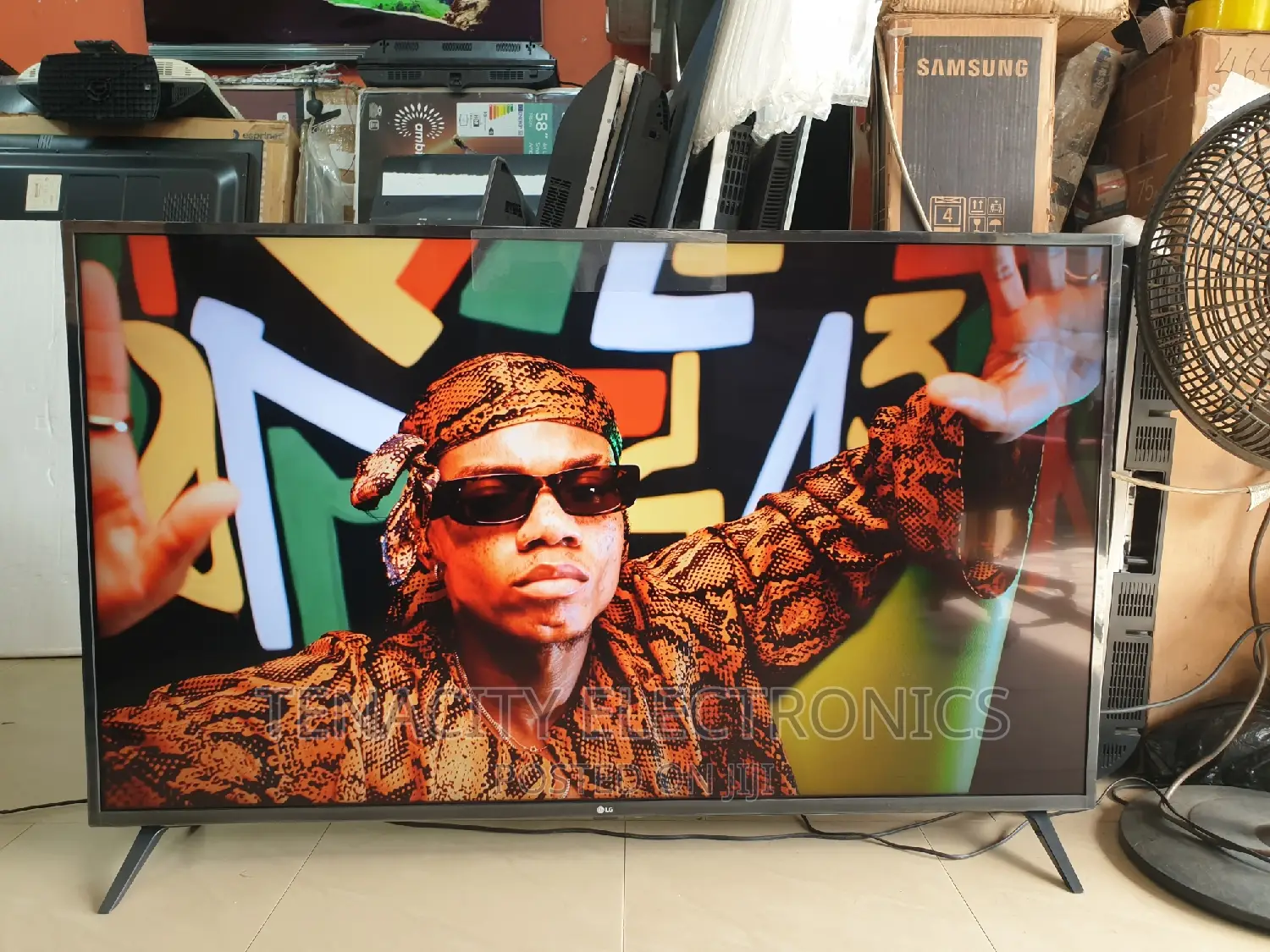 2022/Lg 55"Uhd HDR Smart Satellite TV