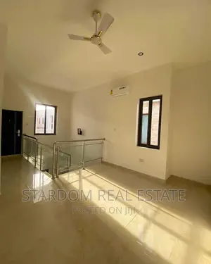 4bdrm Duplex in Adjiriganor for rent