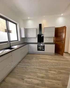 4bdrm Duplex in Adjiriganor for rent