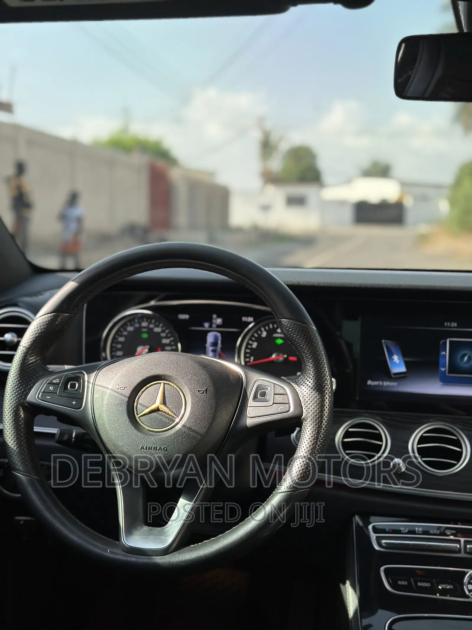 Mercedes-Benz E300 2017 Black