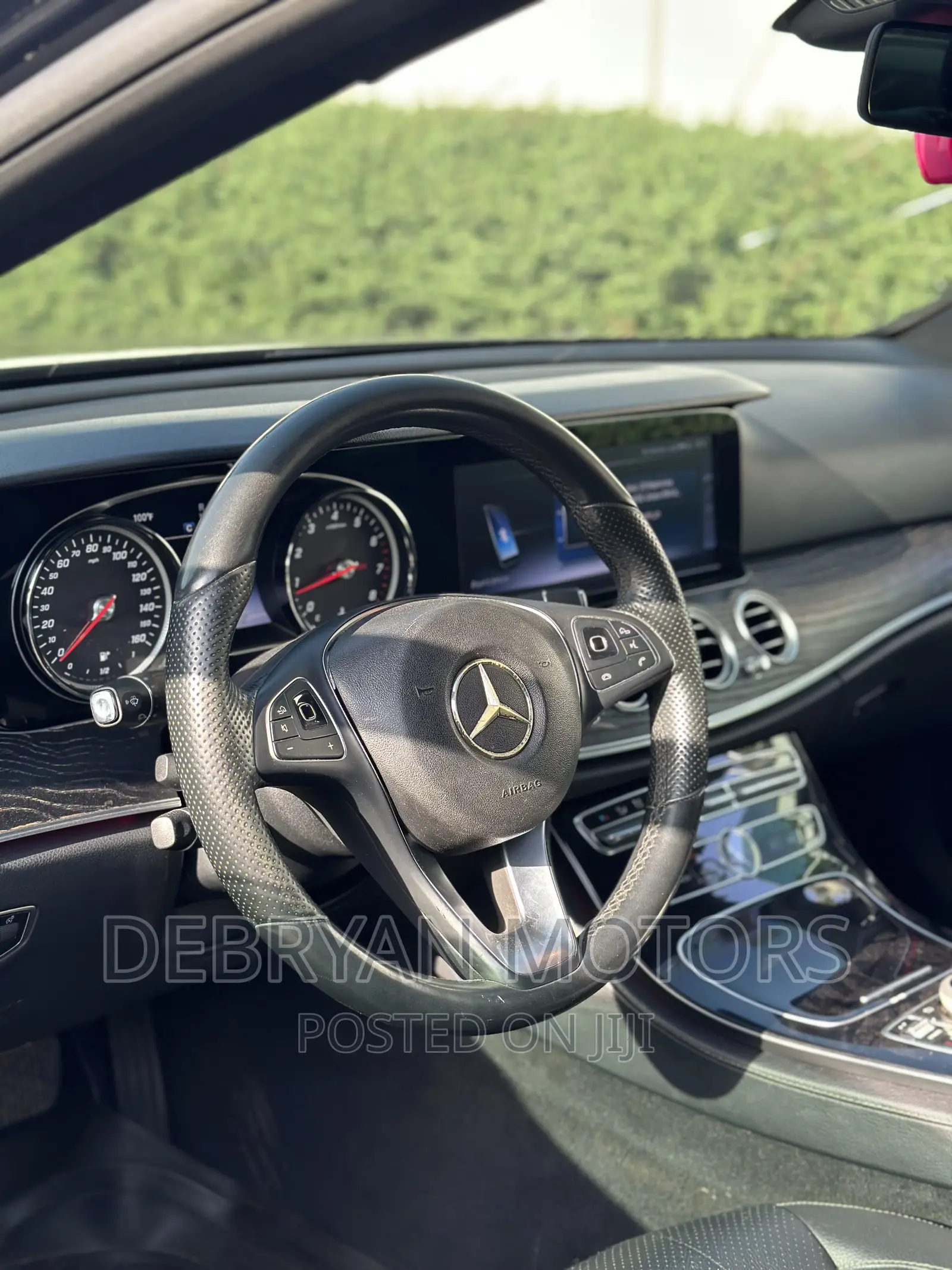 Mercedes-Benz E300 2017 Black