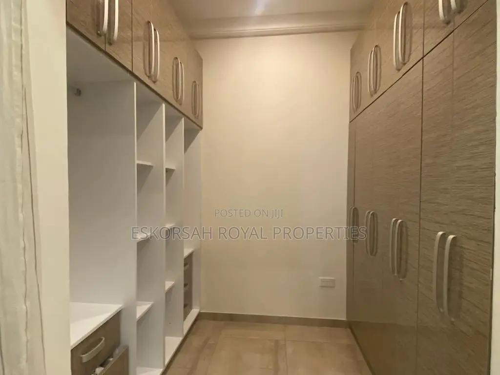 3bdrm House in New Legon, Lake Side Estate for sale
