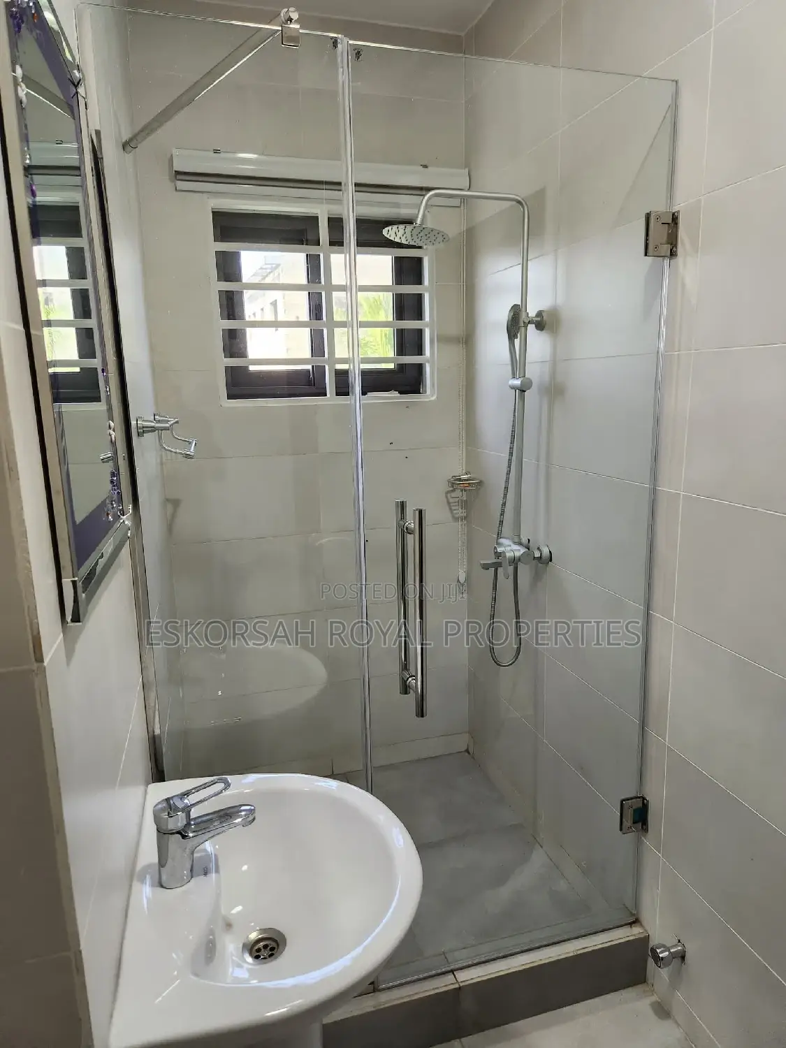 2bdrm Apartment in Nana Krom, School Junction for rent