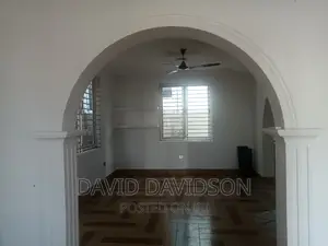 4bdrm Mansion in Executive 4 Bedroom, Tema Metropolitan for rent