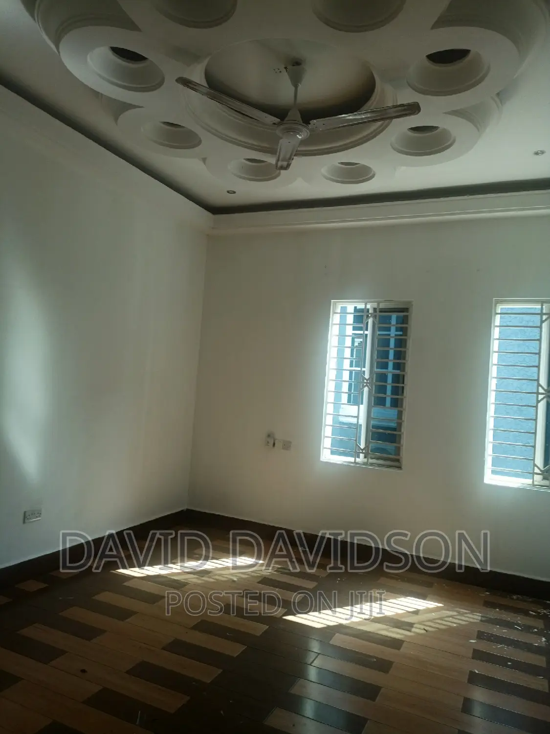 4bdrm Mansion in Executive 4 Bedroom, Tema Metropolitan for rent