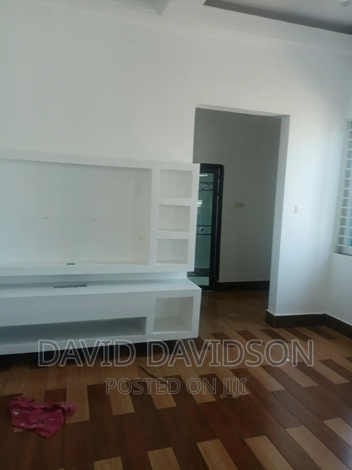 4bdrm Mansion in Executive 4 Bedroom, Tema Metropolitan for rent