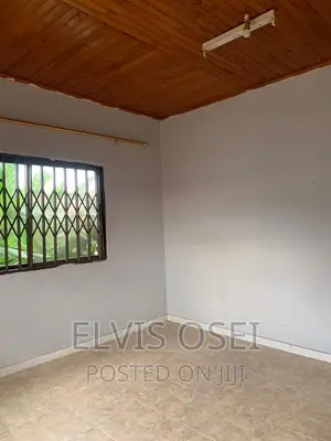 2bdrm Apartment in Awoshie Alang for rent