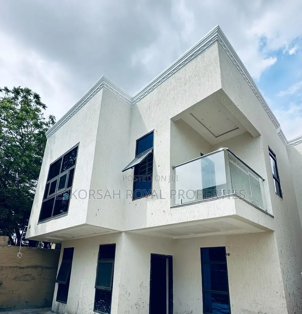 2bdrm House in Ashaley Botwe for sale
