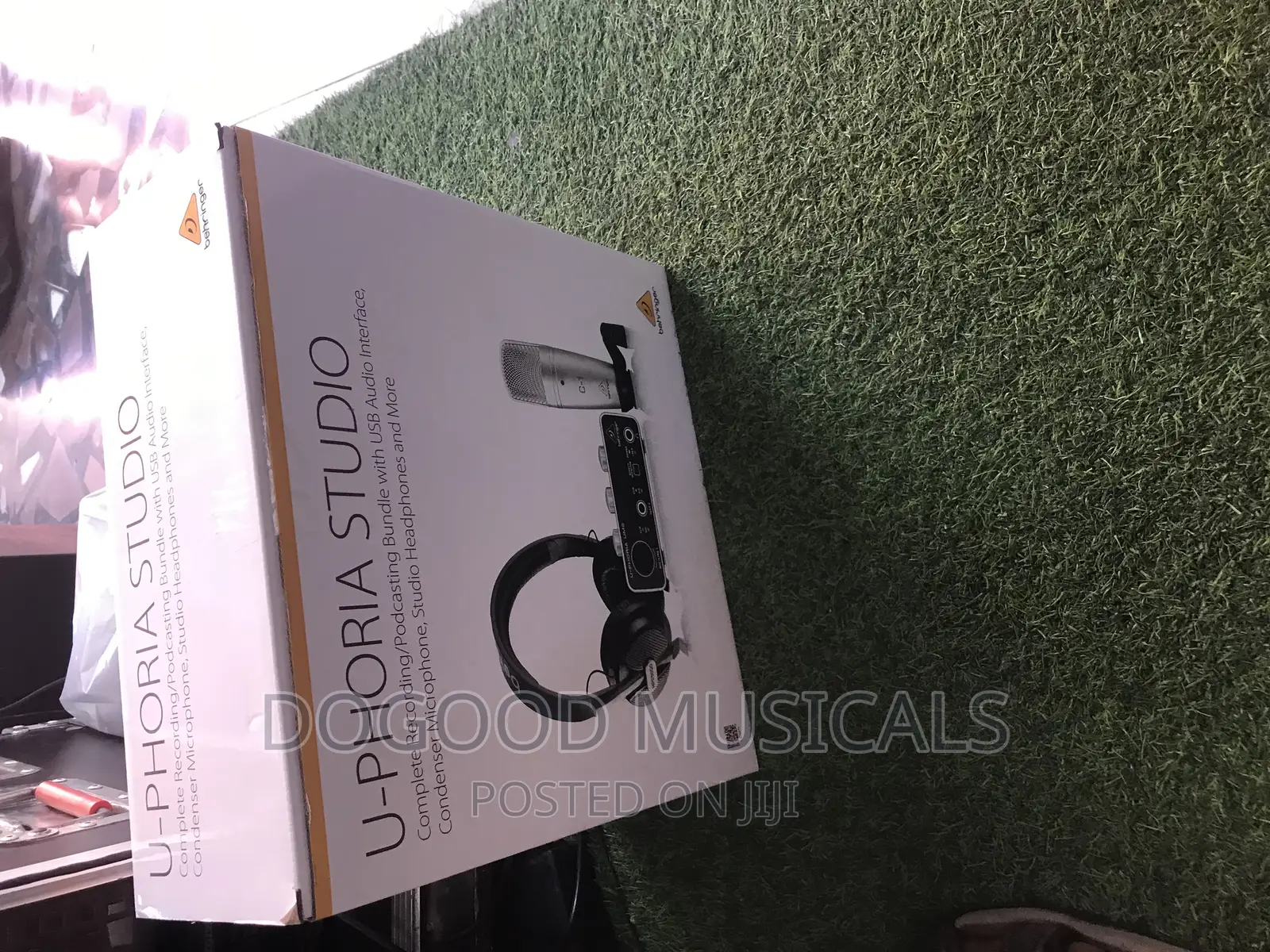 BEHRINGER U-Phoria Complete Recording